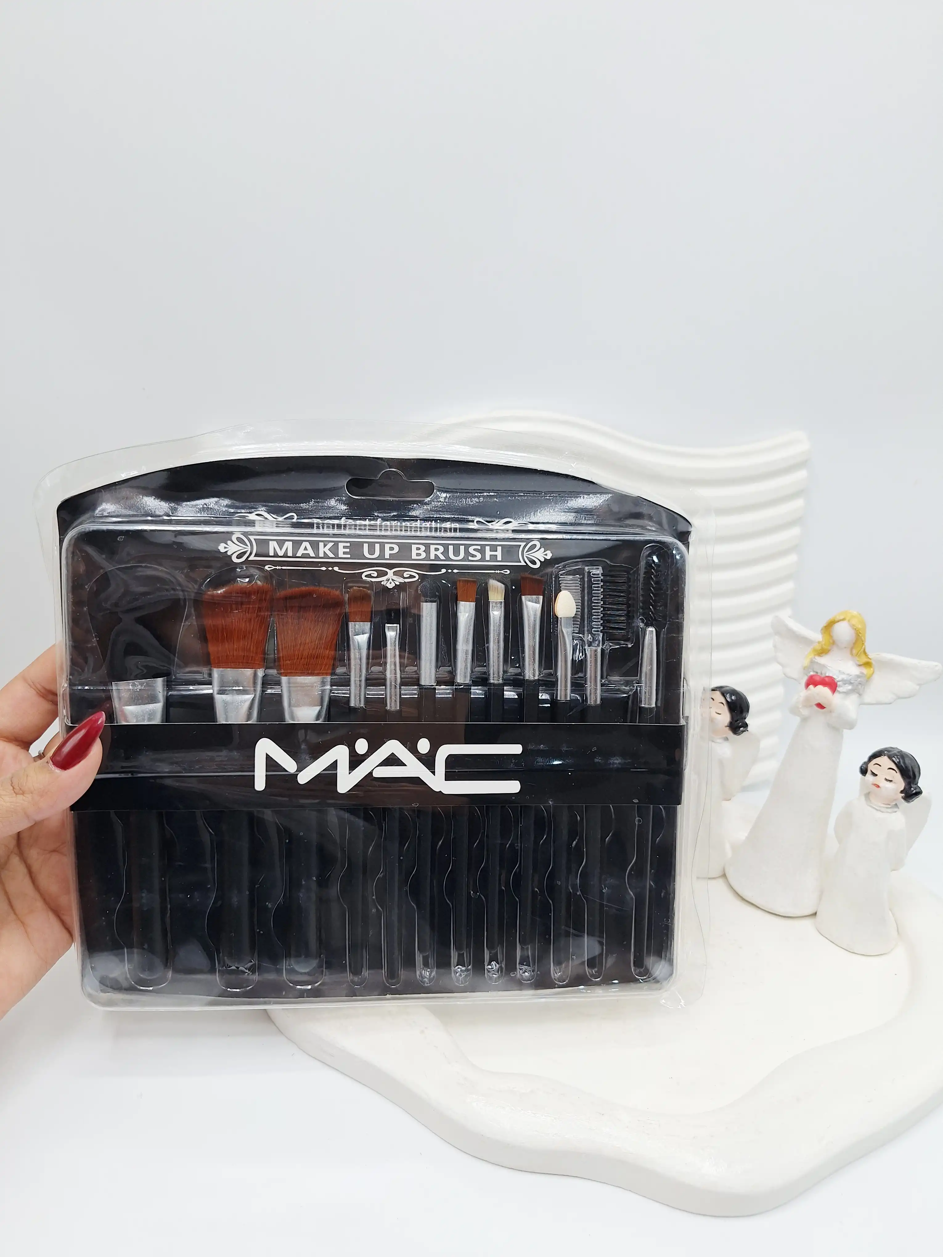 ست براش 12 عددی با کیفیت هدا بیوتی جعبه دار مشکی
