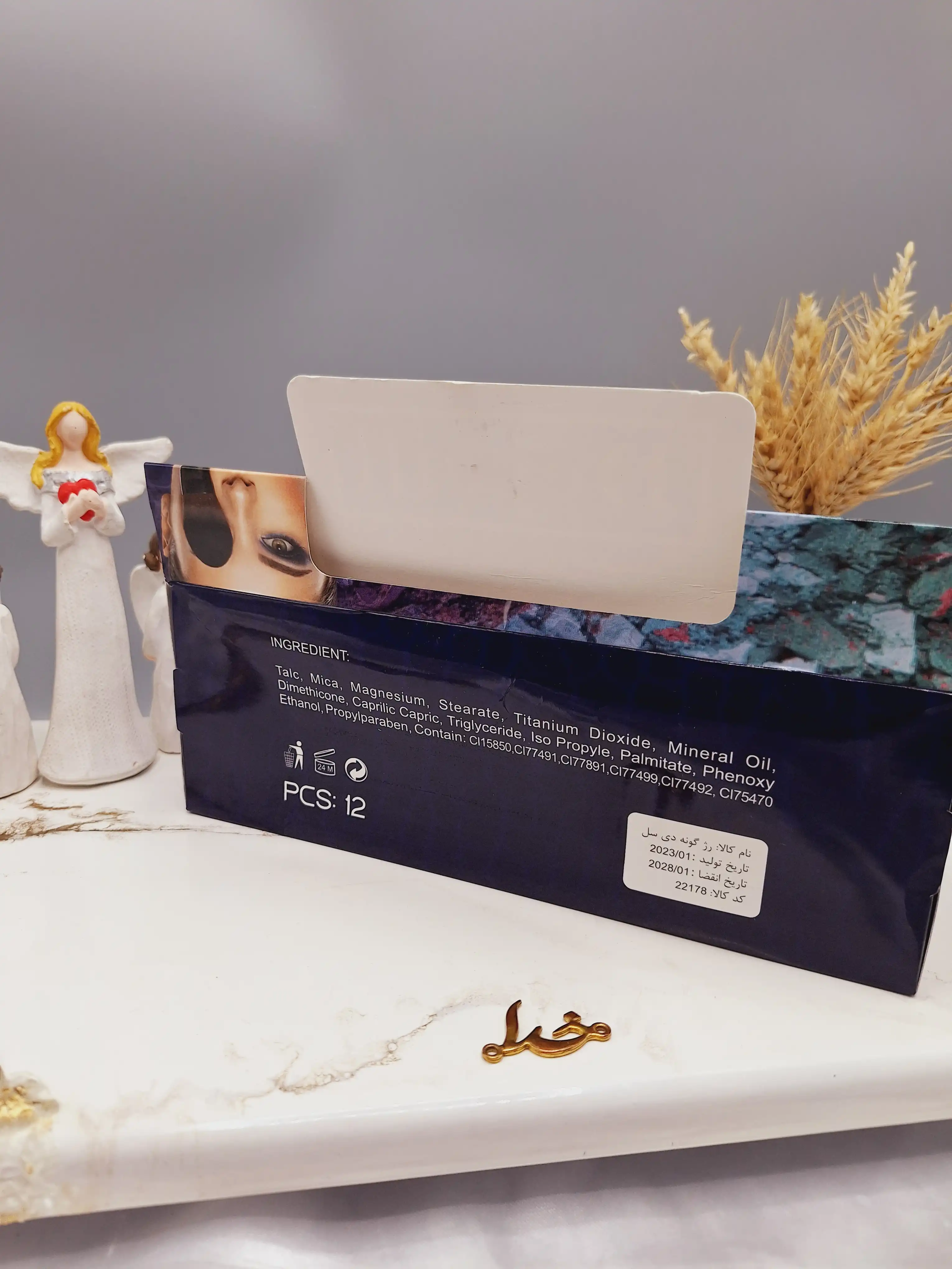 رژگونه پرطرفدار دایره ای برند دیسیل Deycill کد 22178