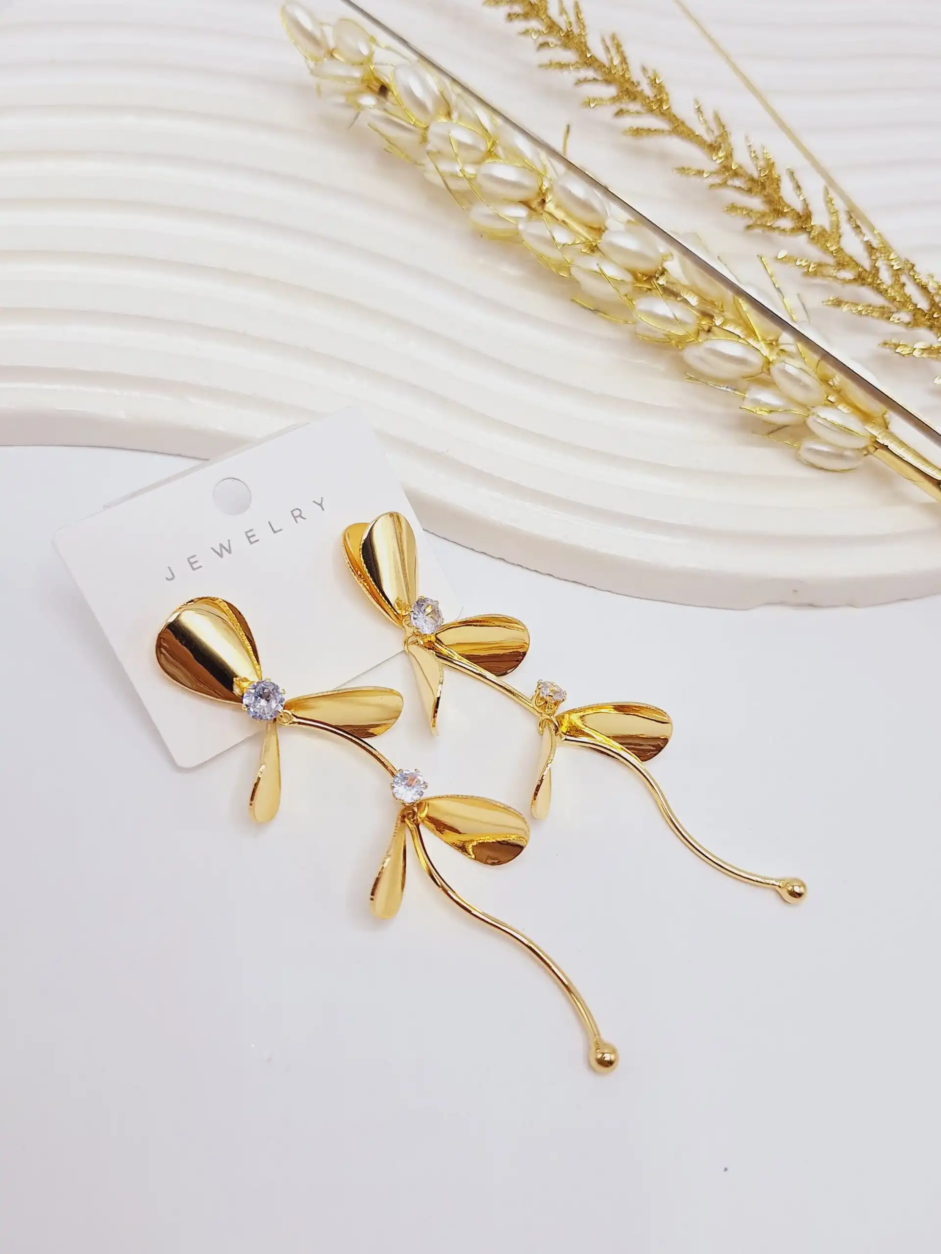 گوشواره آب نقره مدل مجلسی 3 پر آویز دار